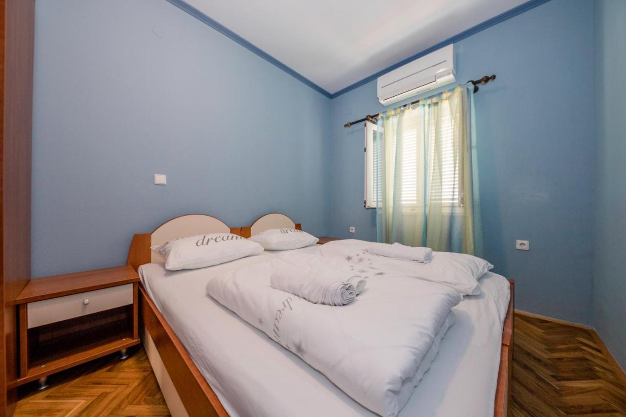 Apartmani Ana & Milo Lopar Bagian luar foto