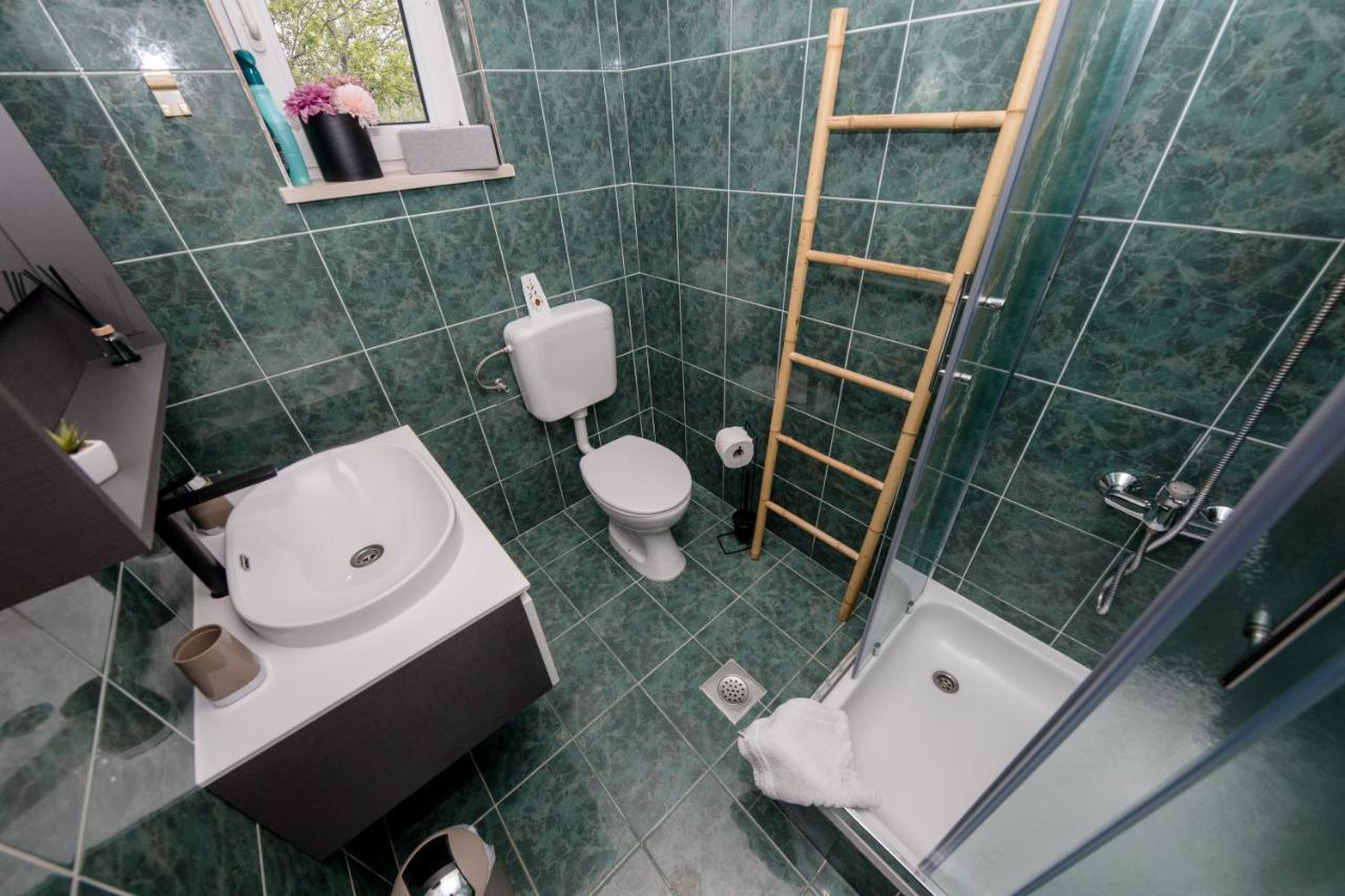Apartmani Ana & Milo Lopar Bagian luar foto