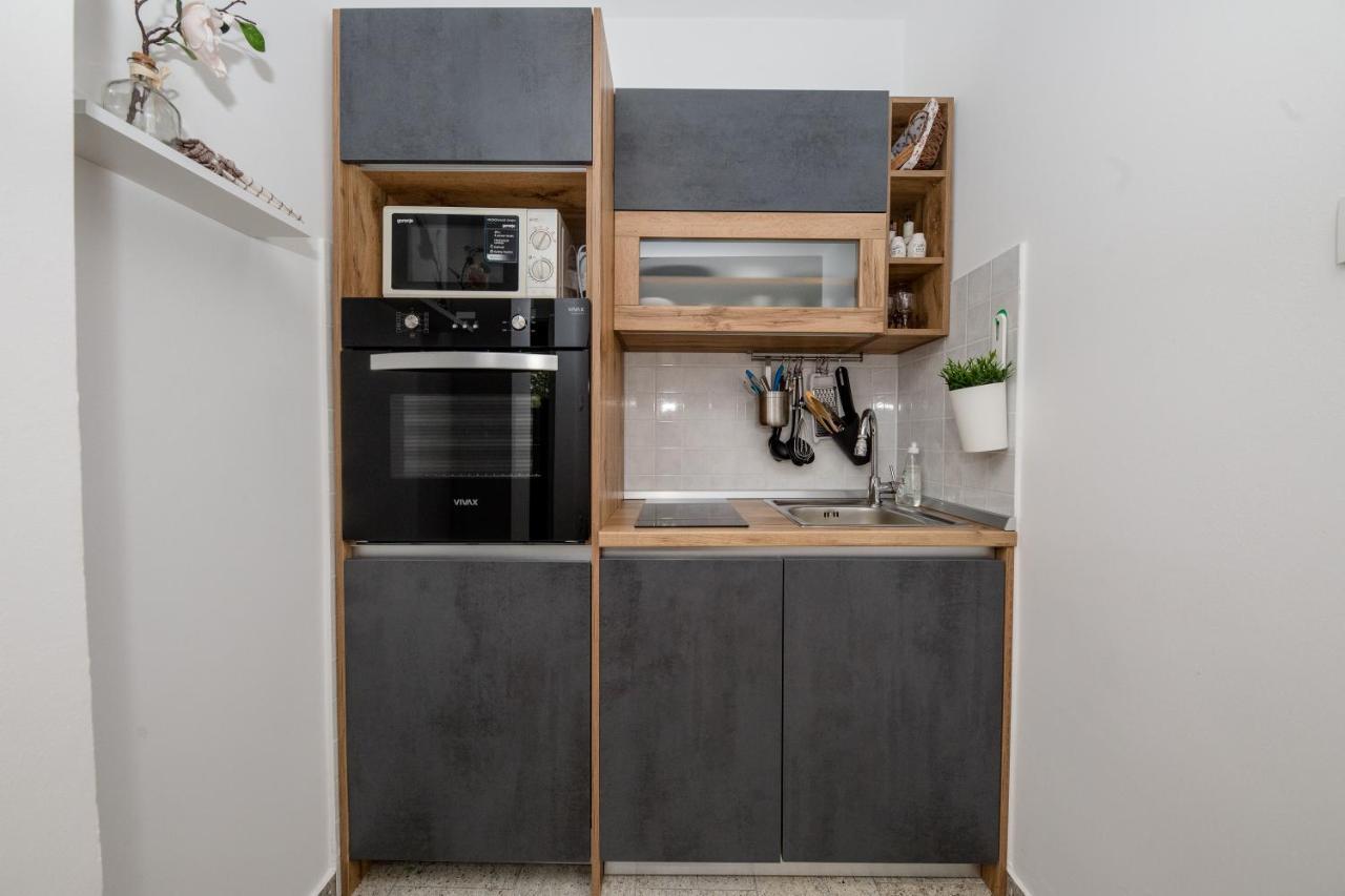 Apartmani Ana & Milo Lopar Bagian luar foto