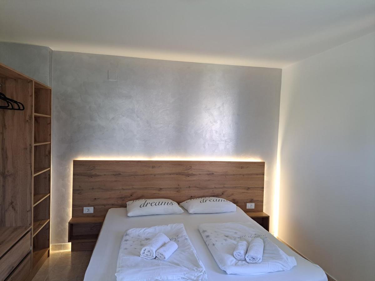 Apartmani Ana & Milo Lopar Bagian luar foto